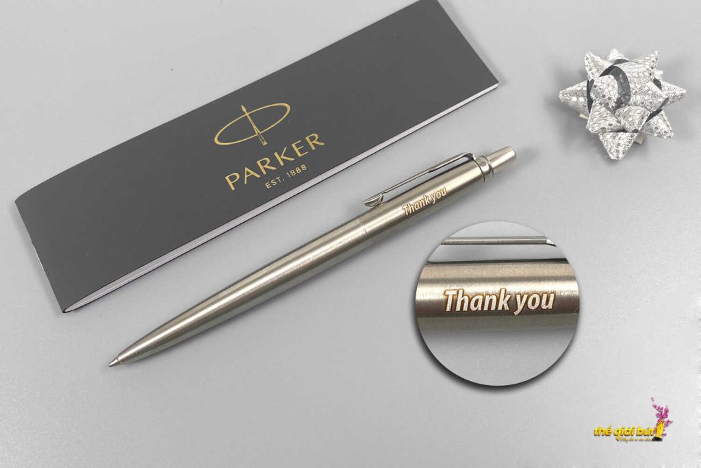 Bút bi Parker Jotter 2017 Stainless Steel CT Ballpoint Pen 1953170