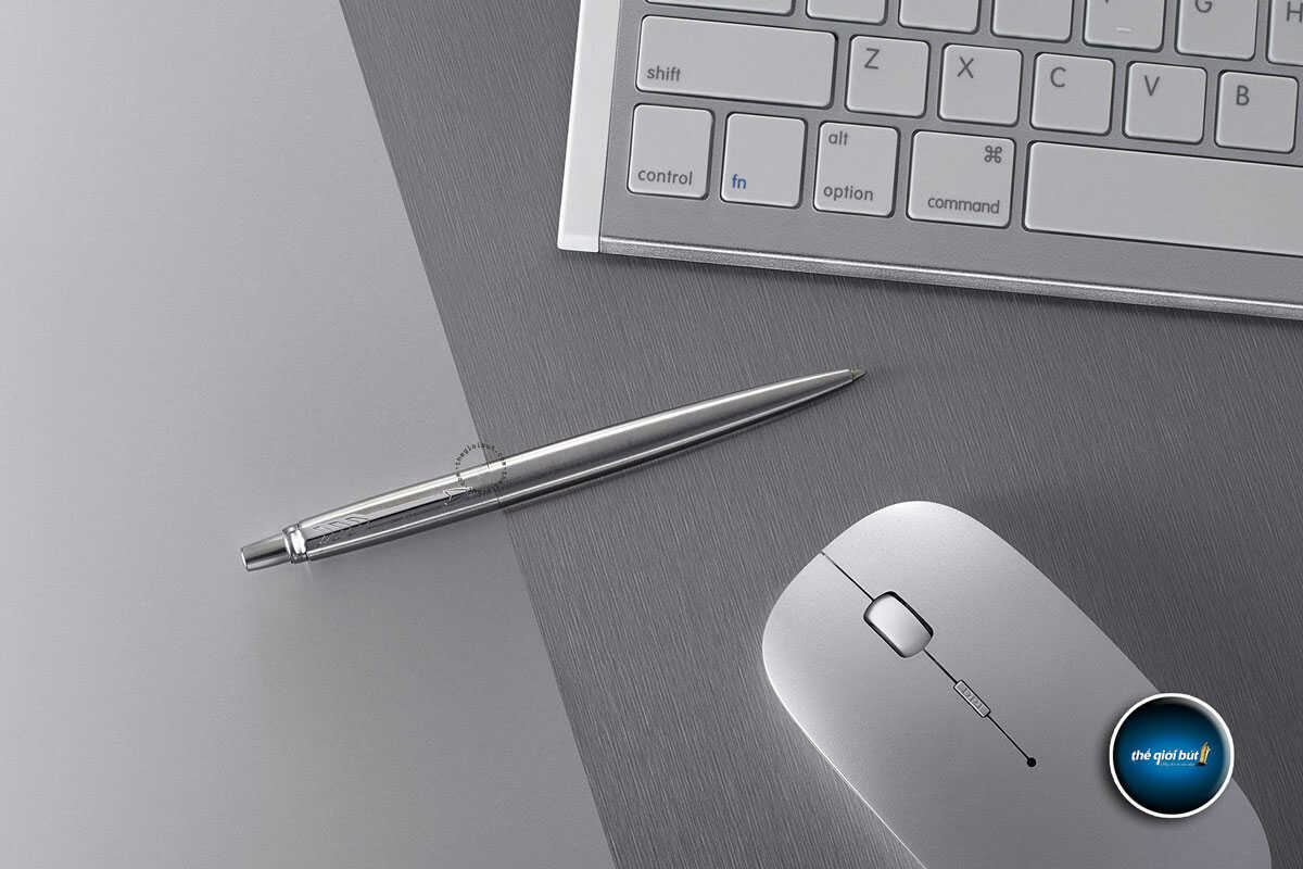 Bút bi Parker Jotter 2017 Stainless Steel CT Ballpoint Pen 1953170
