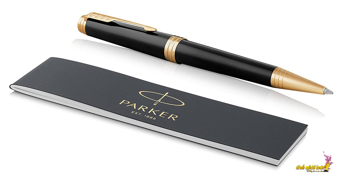 Bút bi Parker Premier 2017 Black Lacquer GT Ballpoint Pen 1931412