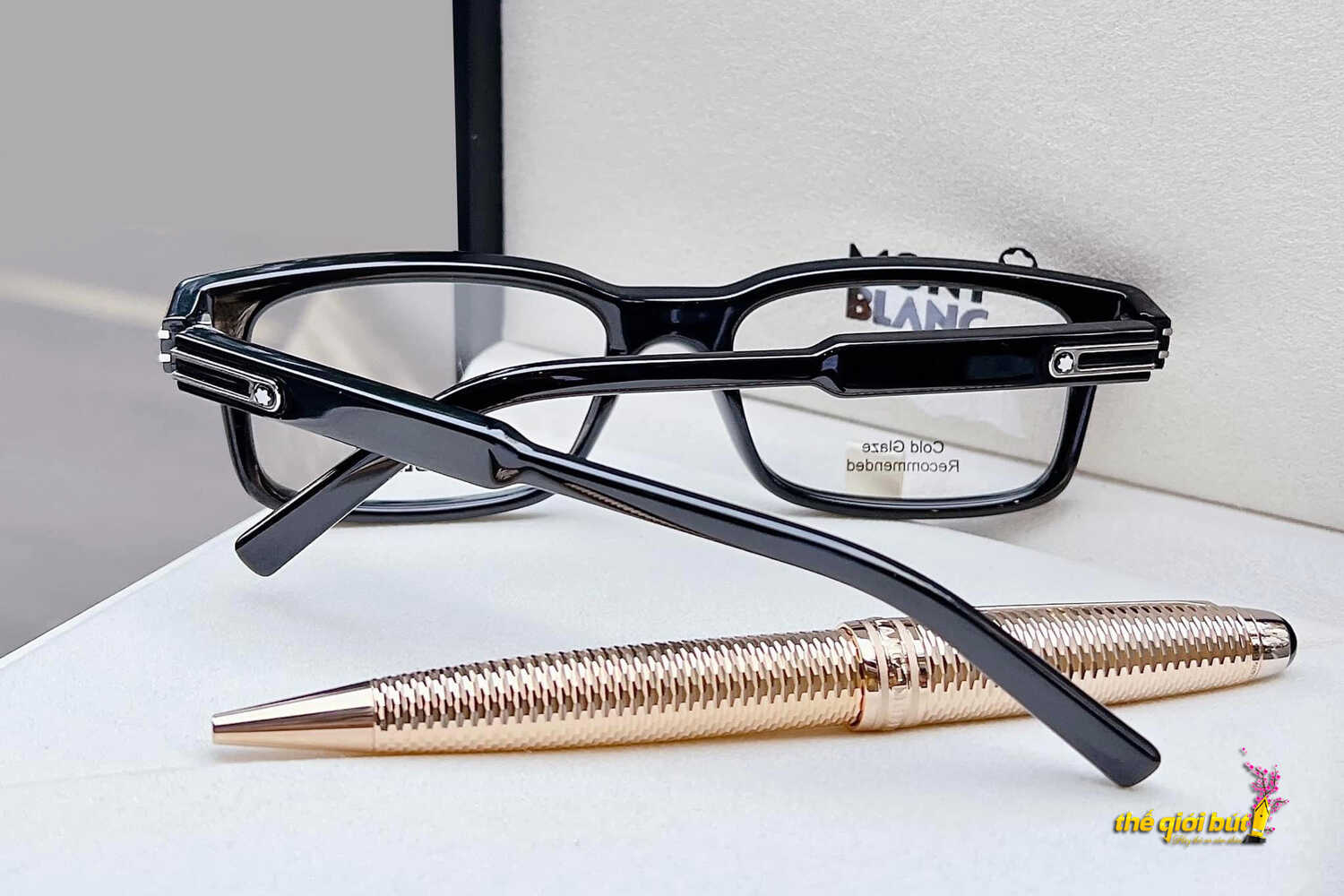 Bút bi Montblanc Meisterstuck Geometry Solitaire Champagne Gold Midsize Ballpoint Pen MB118103