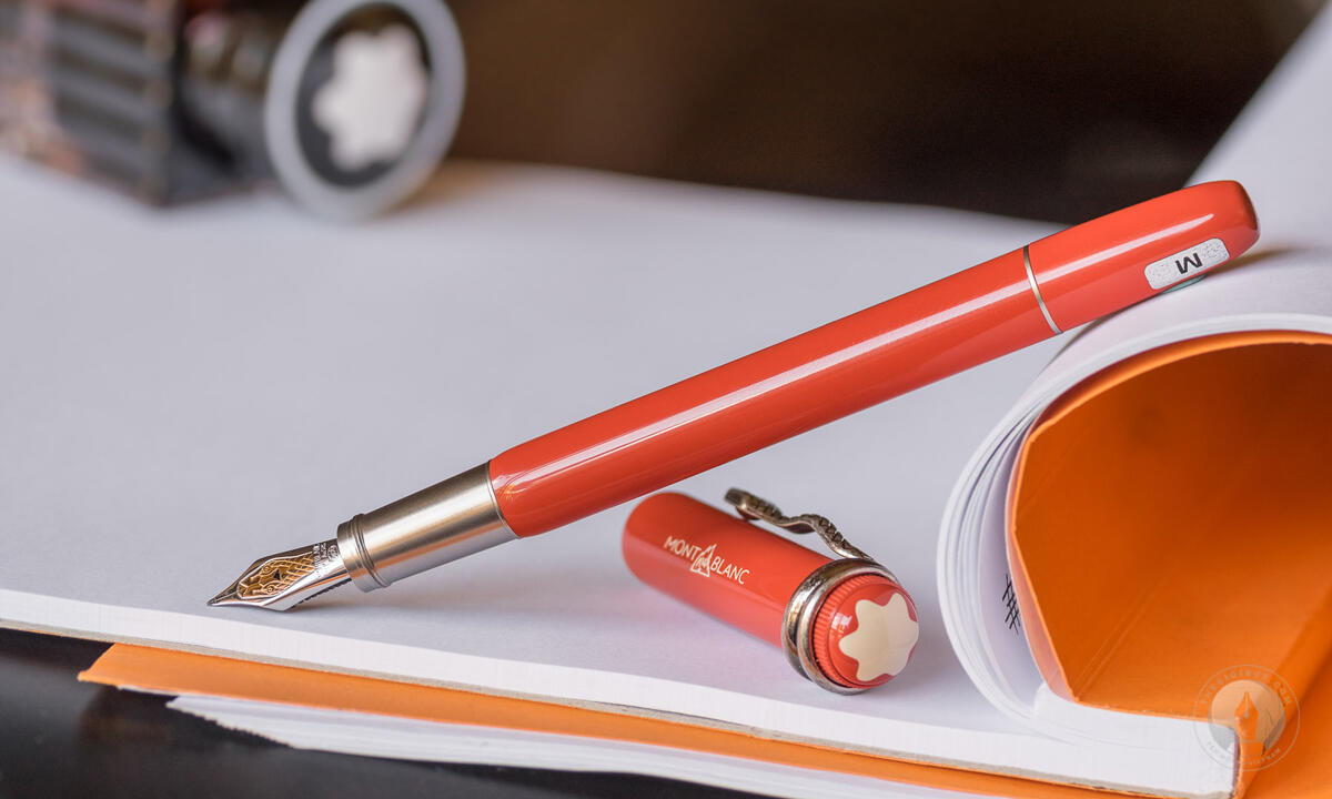 Bút máy Montblanc Heritage Rouge Et Noir Coral Special Edition Fountain Pen