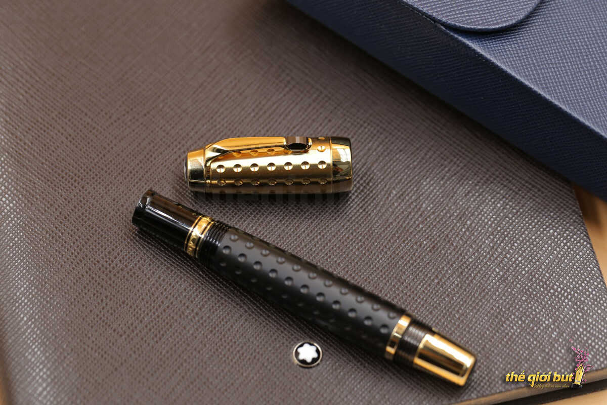 Bút máy Montblanc Boheme Doue Gold Plated Fountain Pen