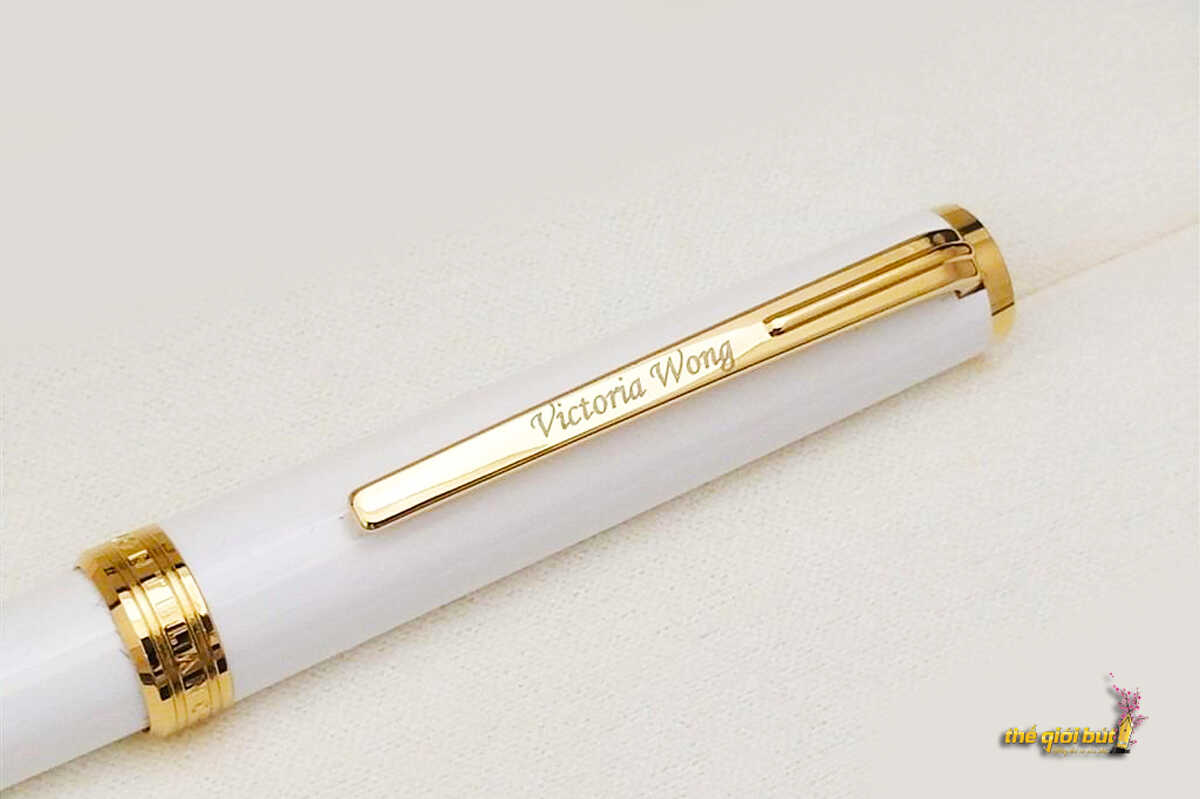 Bút dạ bi Montblanc Pix White GT Rollerball Pen MB117658