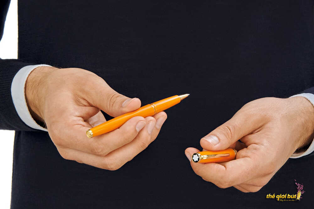 Bút dạ bi Montblanc Pix Manganese Orange Rollerball Pen MB119902