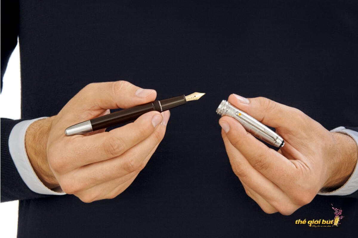 Bút máy Montblanc Meisterstuck Le Petit Prince Aviator Doué Classique Fountain Pen 119668