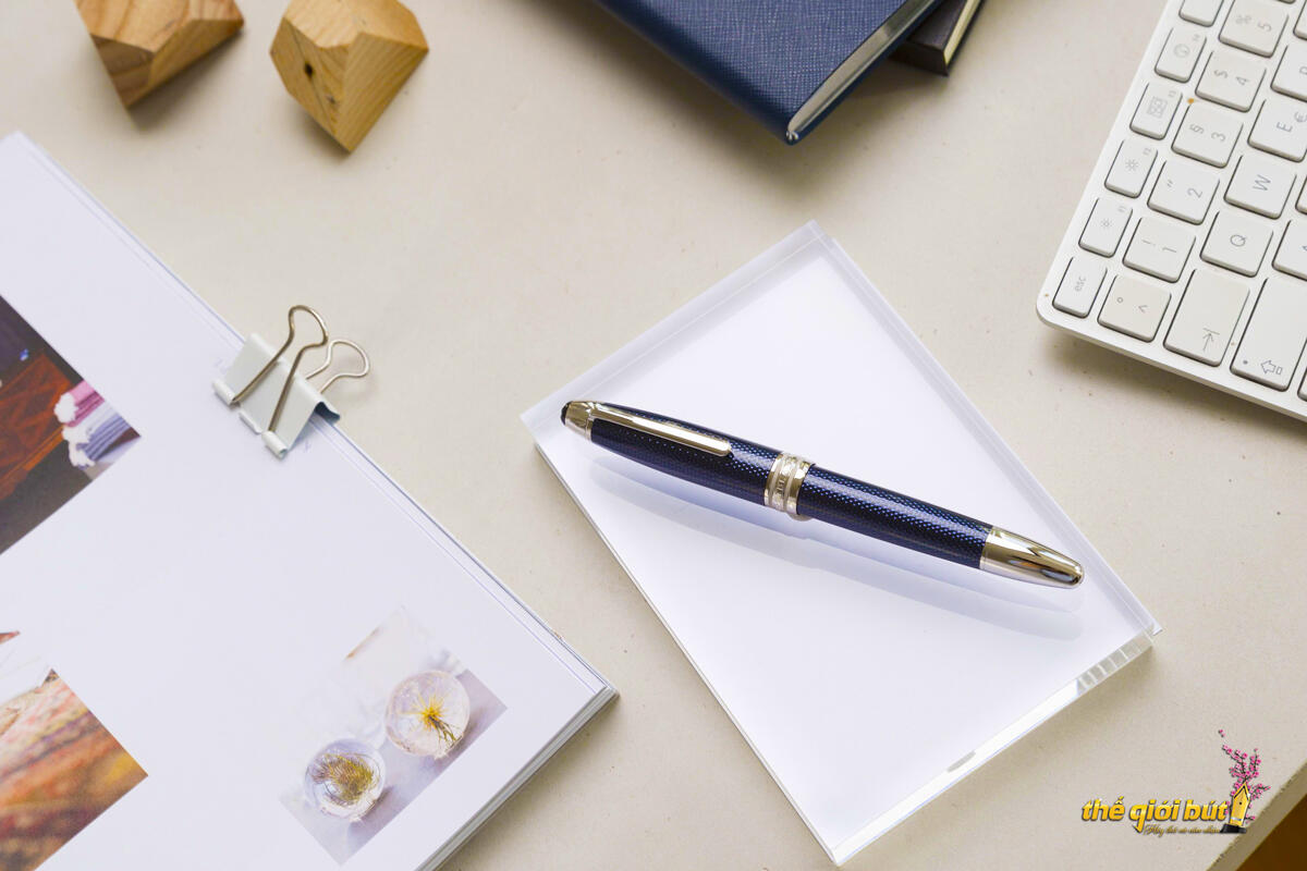 Bút dạ bi Montblanc Meisterstuck Solitaire Blue Hour Legrand Rollerball 112890