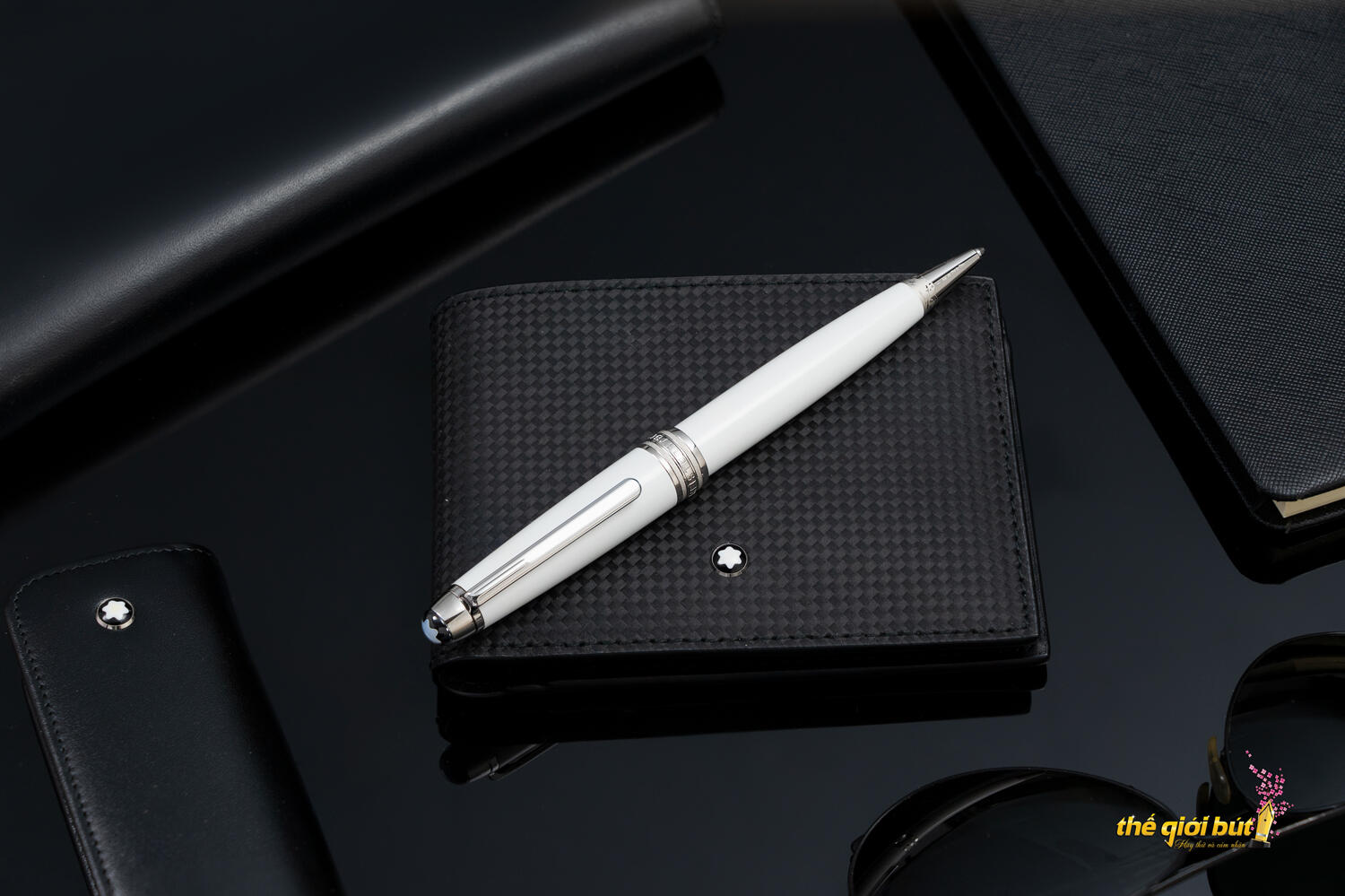 Bút bi Montblanc Meisterstuck Tribute to the Montblanc Ballpoint Pen 106846