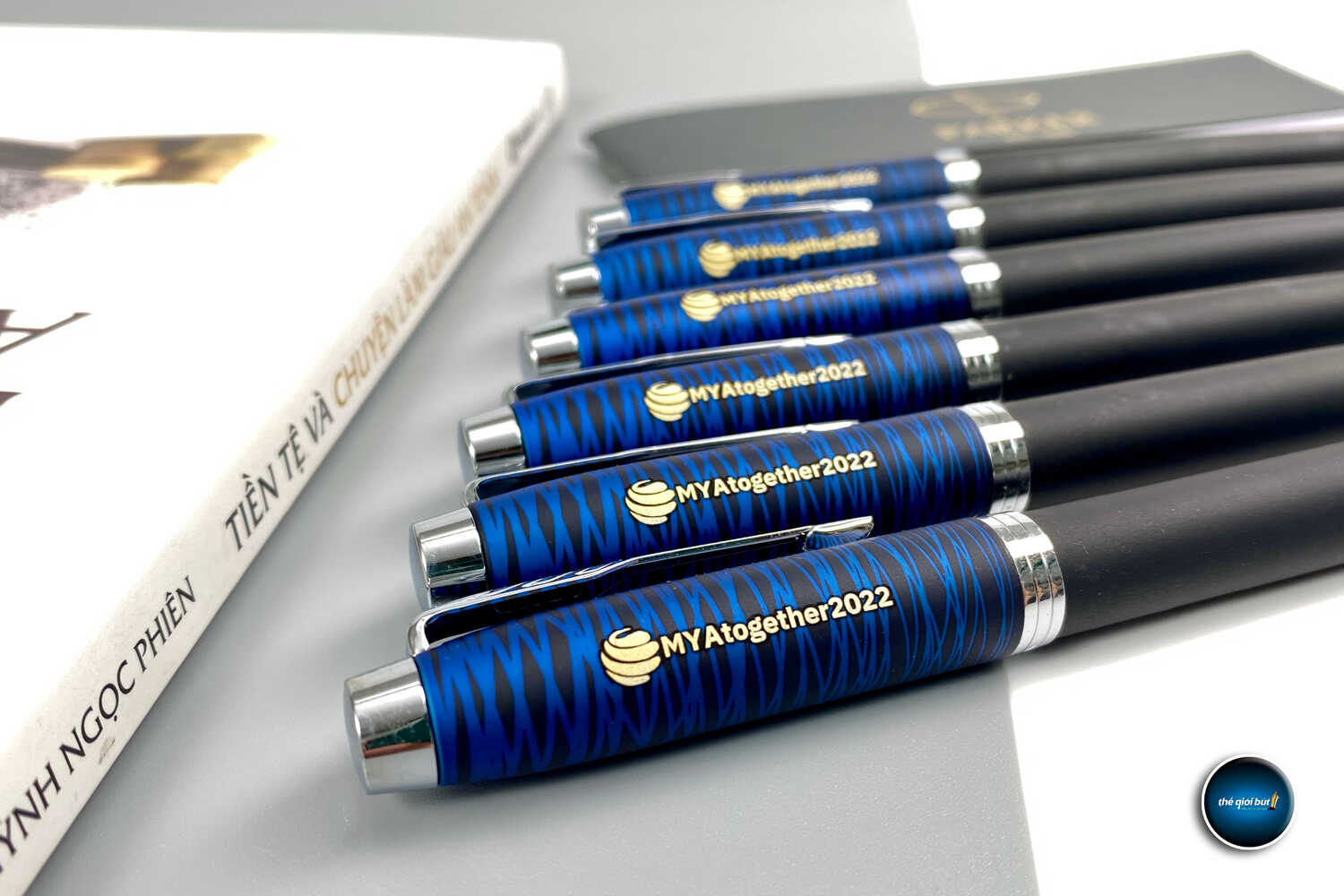 Bút dạ bi Parker IM Special Edition Blue Origin Rollerball 2073477