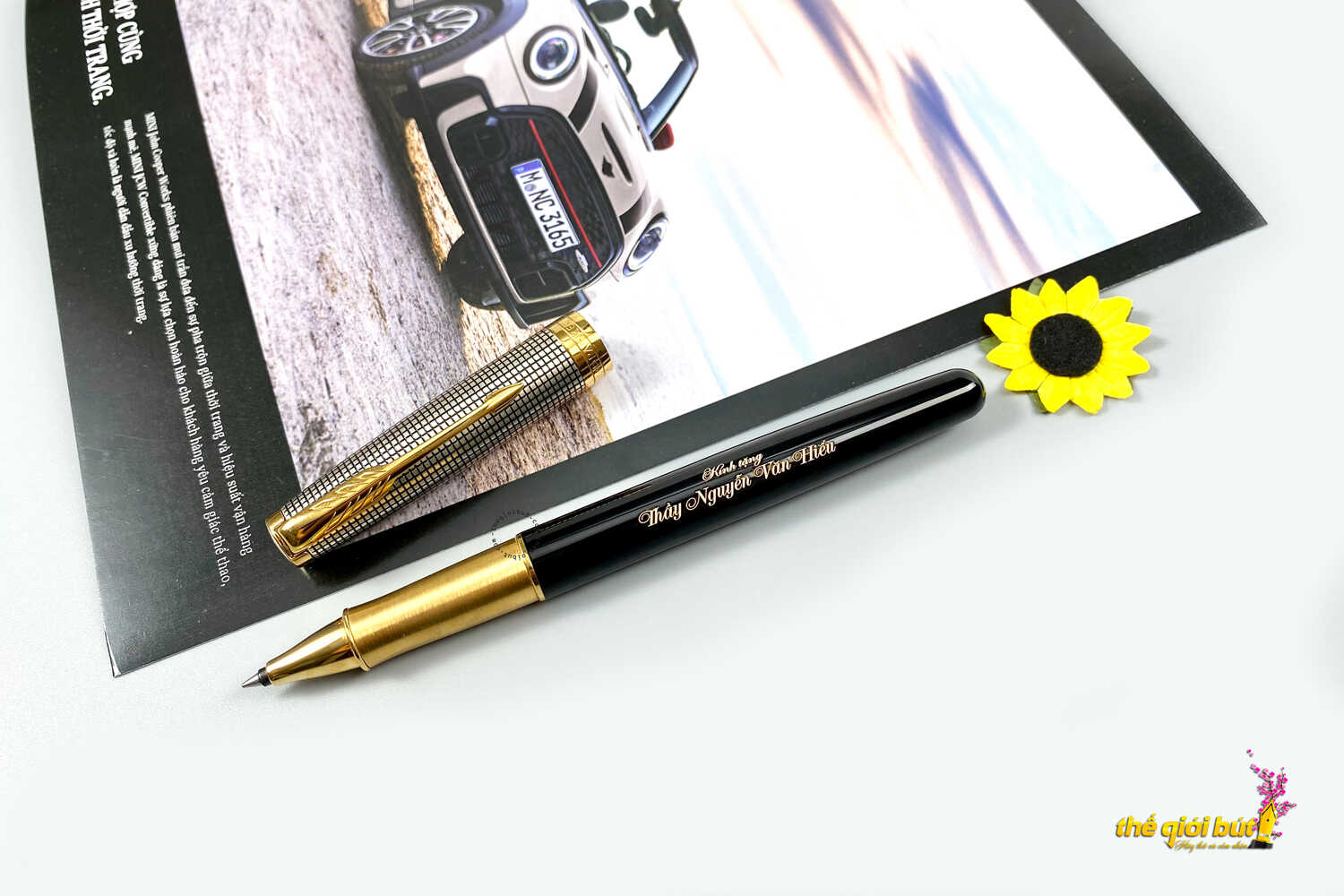 Bút dạ bi Parker Sonnet Chiselled Silver Black GT Rollerball 1931539