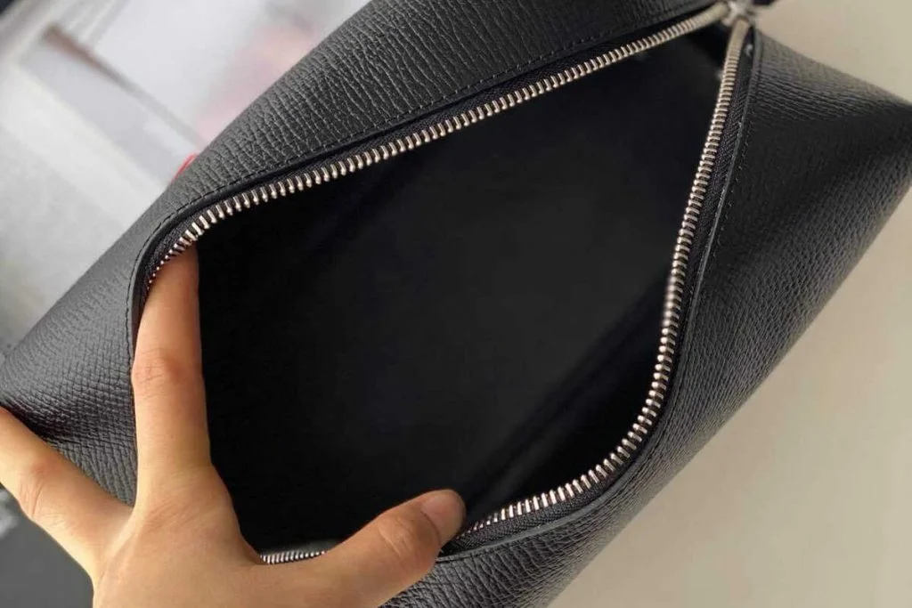 Top more than 155 bottega mens toiletry bag latest 3tdesign.edu.vn