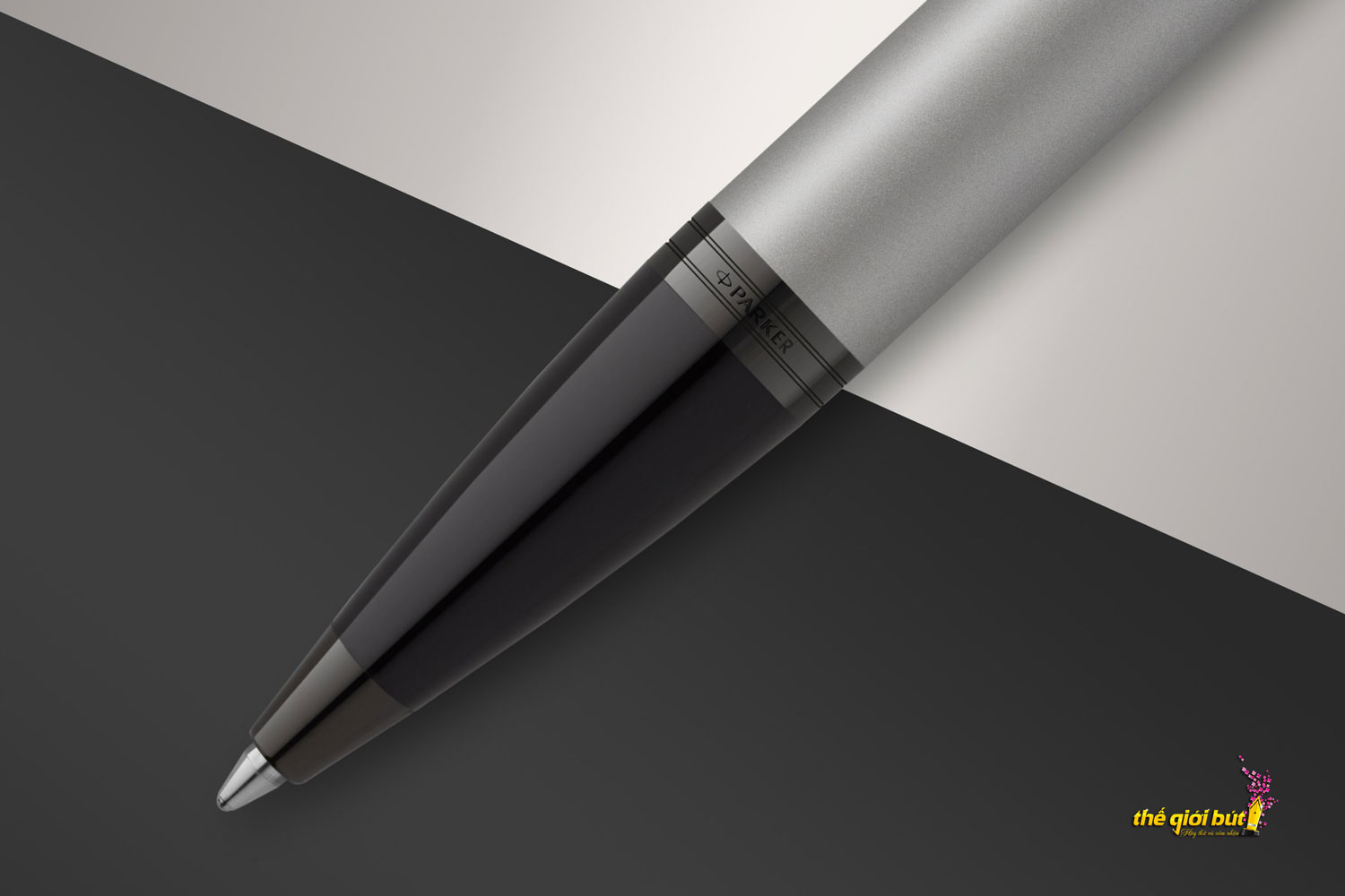 Bút bi Parker IM Achromatic Grey Ballpoint Pen 2127752