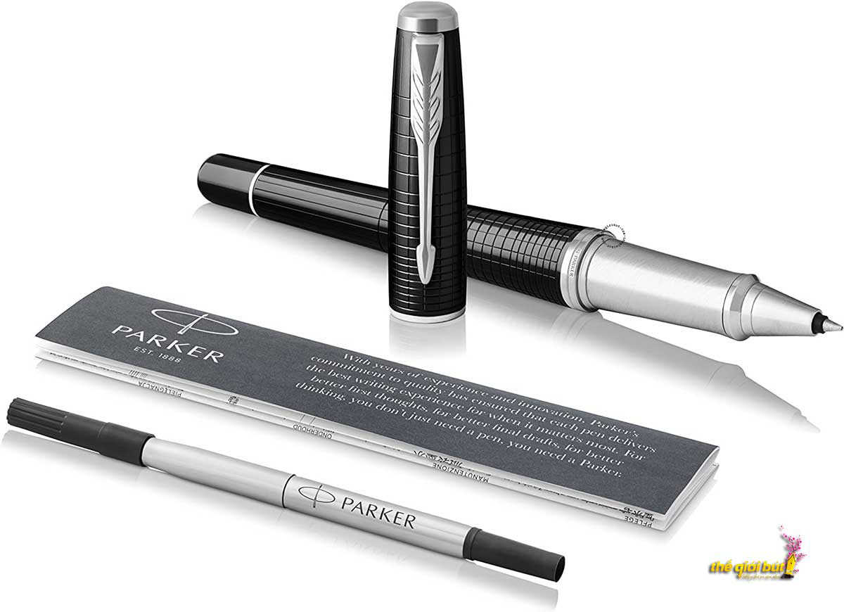 Bút dạ bi Parker Urban Premium Ebony Metal CT Rollerball 1931614