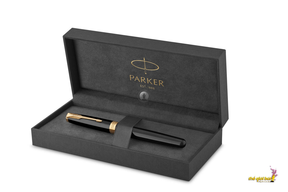 Bút dạ bi Parker Sonnet 18K Black Lacquer GT Rollerball Pen