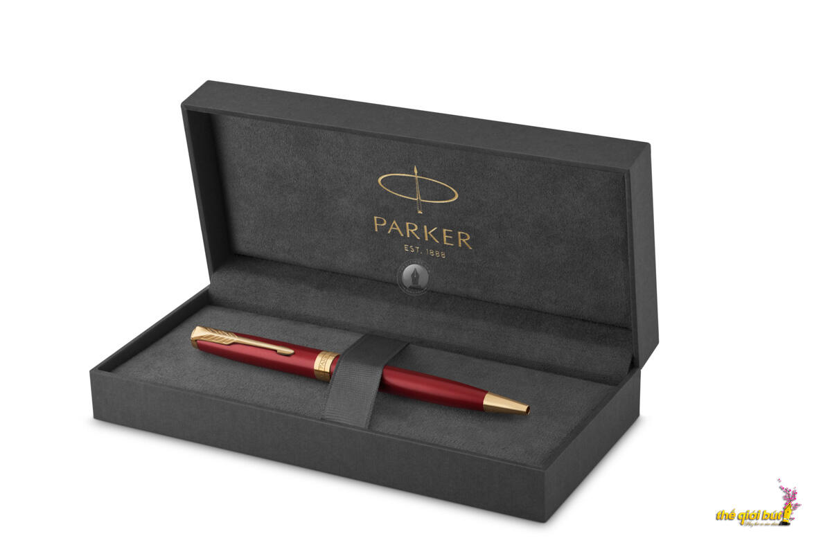 Bút bi Parker Sonnet Red Lacquer GT Ballpoint Pen 1931476