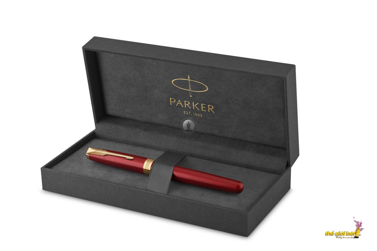 Bút máy Parker Sonnet Red 18K Lacquer GT Fountain Pen 1931478