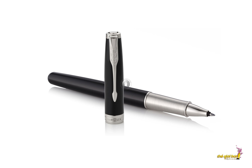 Bút dạ bi Parker Sonnet 18K Black Lacquer CT Rollerball 1948312