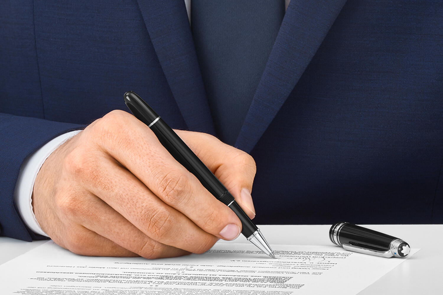 Montblanc Meisterstuck Unicef Resin Classique Rollerball 116076 Tay