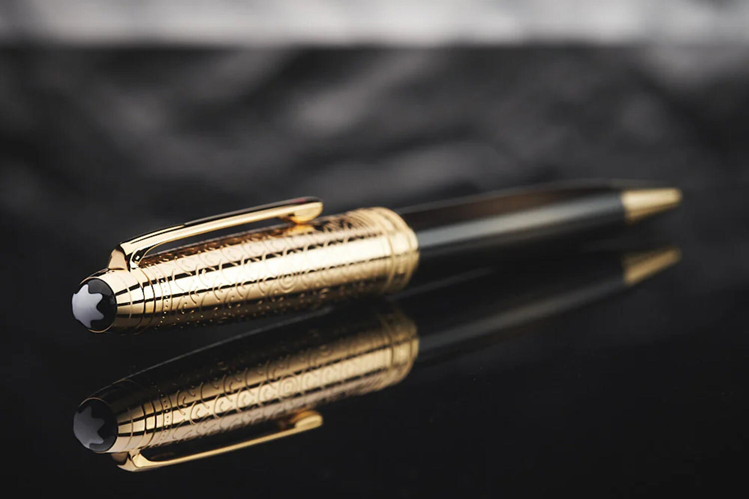 Montblanc Meisterstuck Around The World In 80 Days Doue Classique Ballpoint Pen Mb128483 22