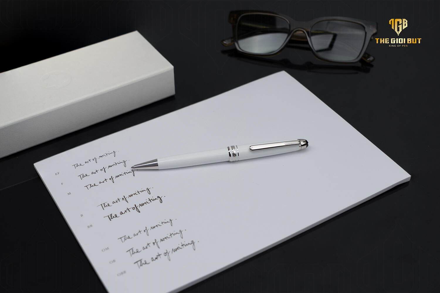 Montblanc Meisterstuck White Classique Ballpoint Pen Mb137122 802