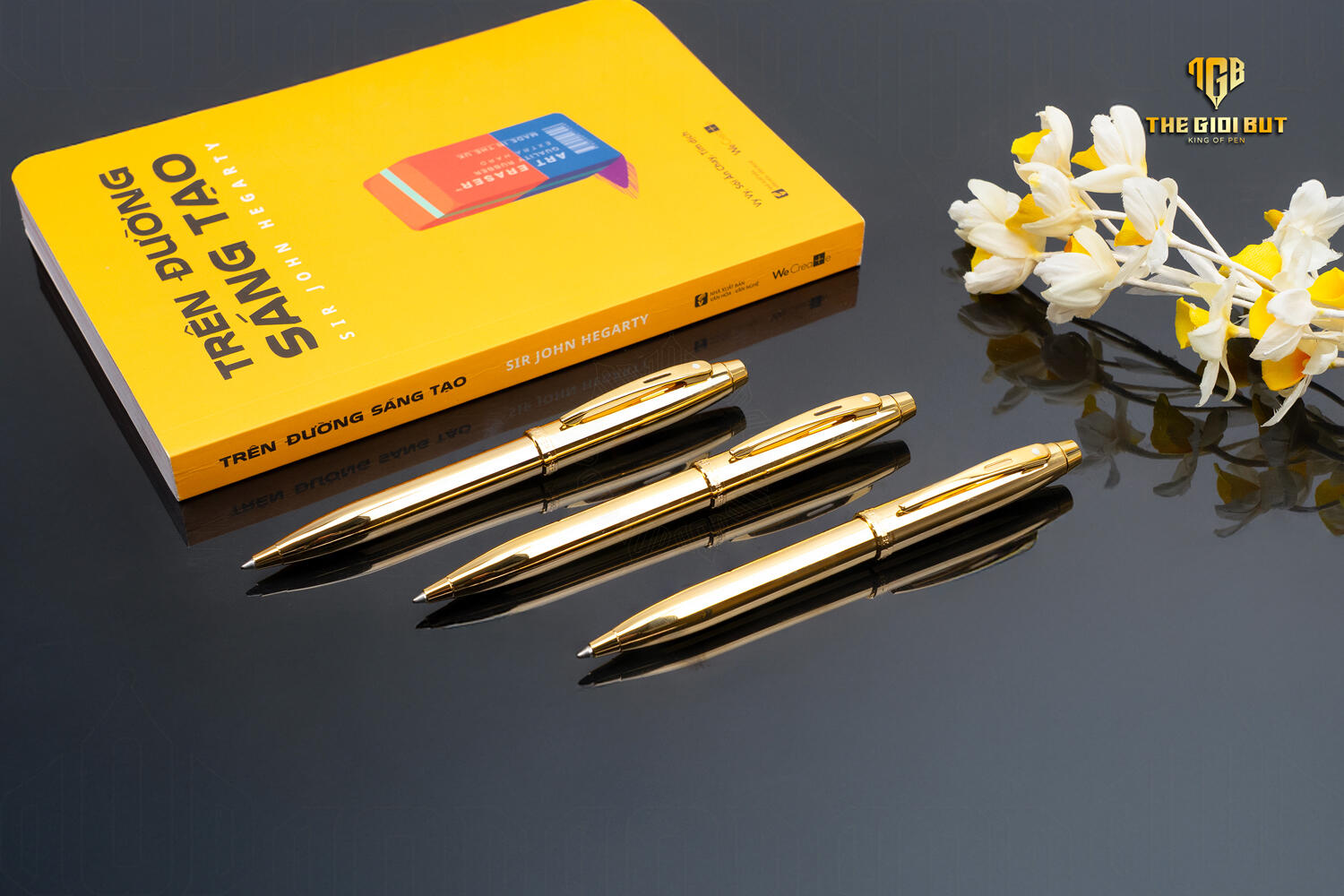 Sheaffer 100 Glossy Pvd Gold Ballpoint Pen E2937251 802 Optimized