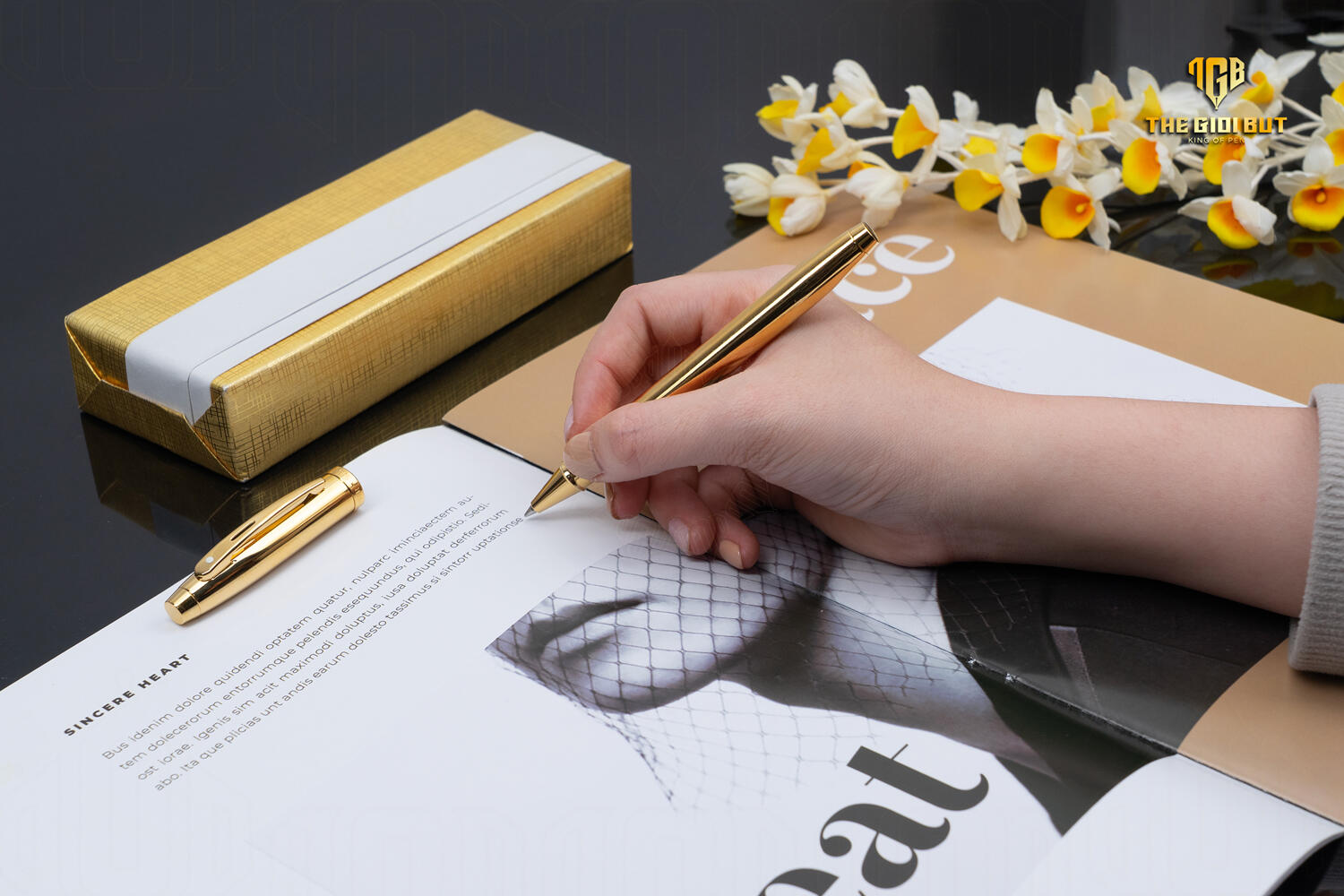 Sheaffer 100 Glossy Pvd Gold Rolllerball Pen E1937251 Tay Optimized