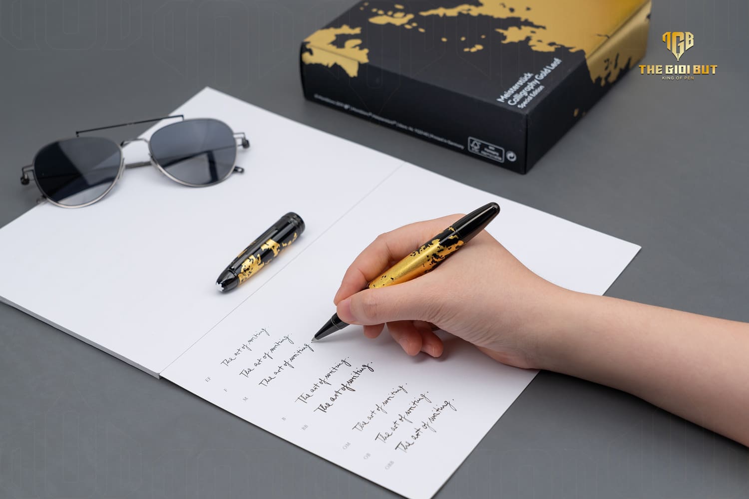 Montblanc Meisterstuck Solitaire Gold Leaf Calligraphy Rollerball Mb119689 Tay 1