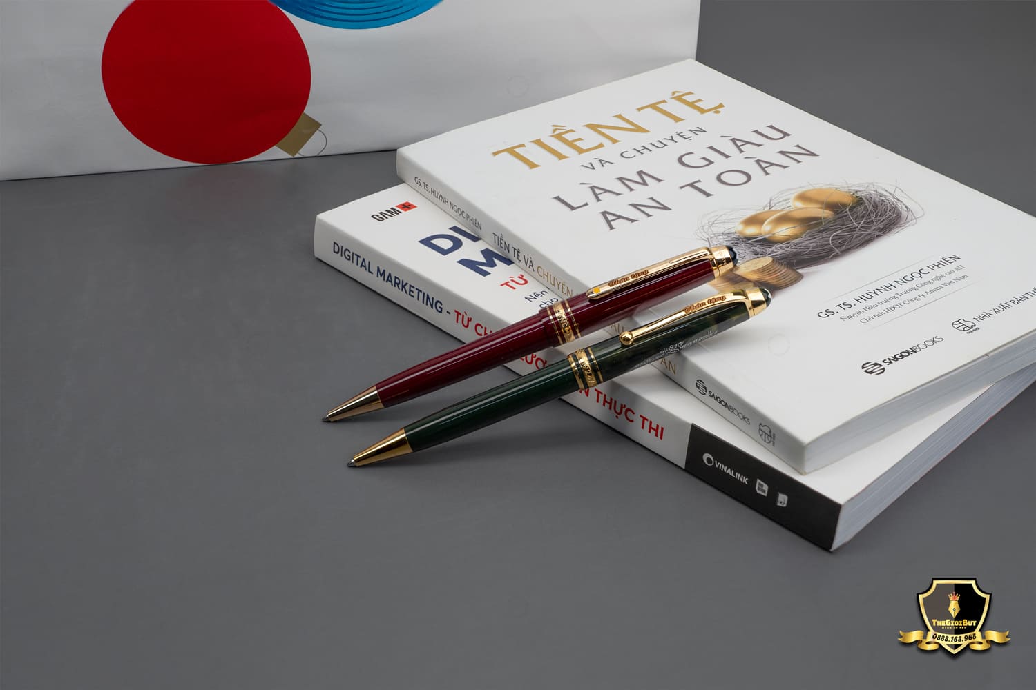 Montblanc Meisterstuck Le Petit Prince Planet Midsize Ballpoint Pen 125306 803