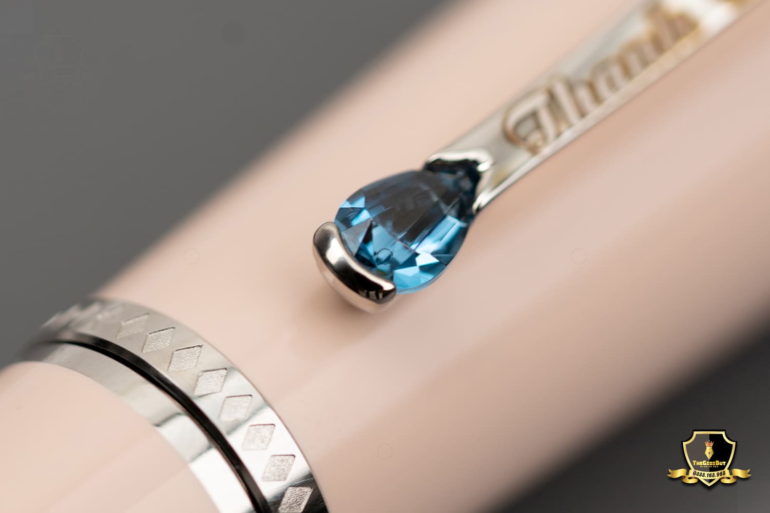 Montblanc Muses Poudre Special Edition Ballpoint Pen Mb115272 803b