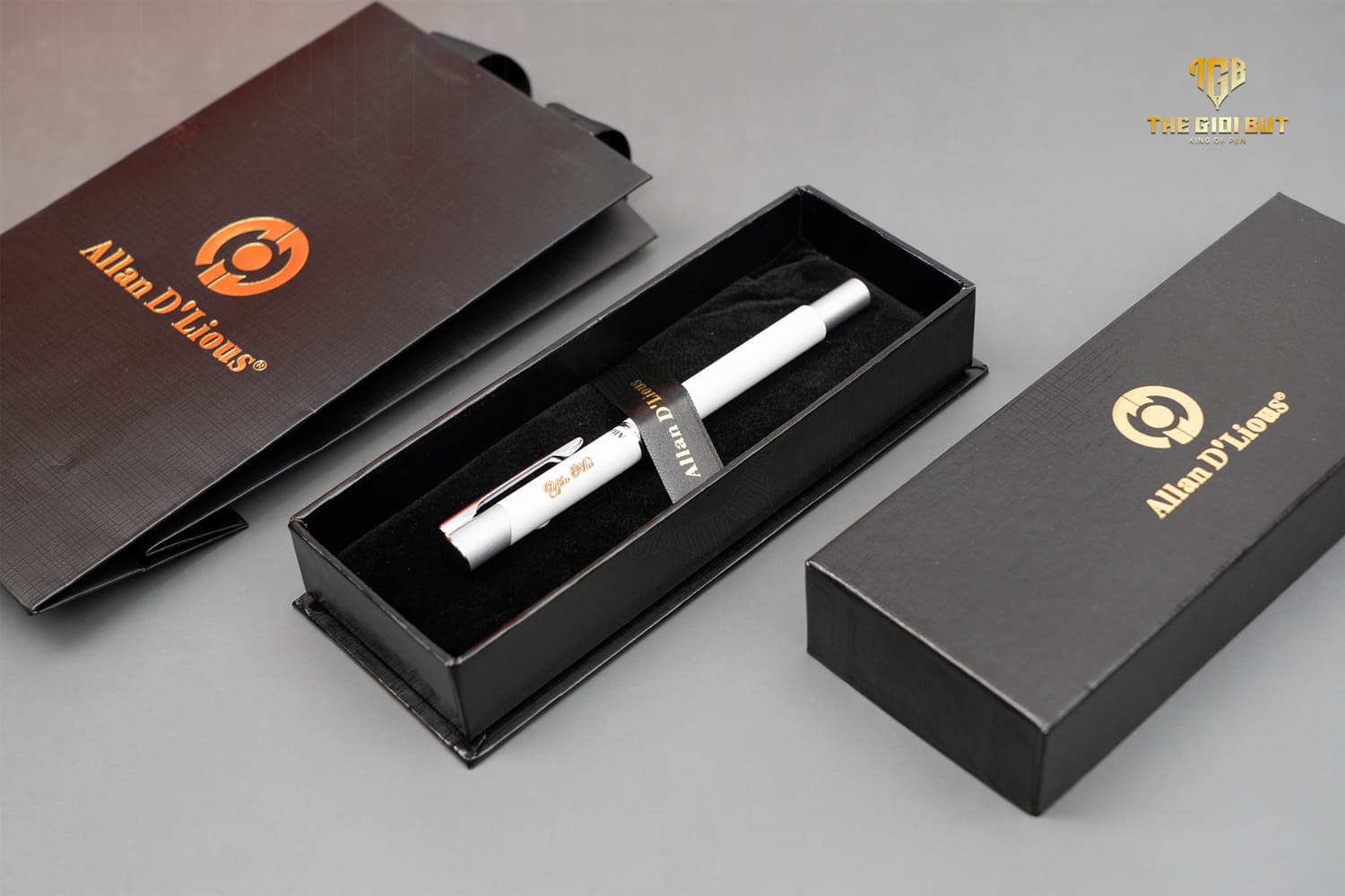 Allan Dlious 2102rp Box