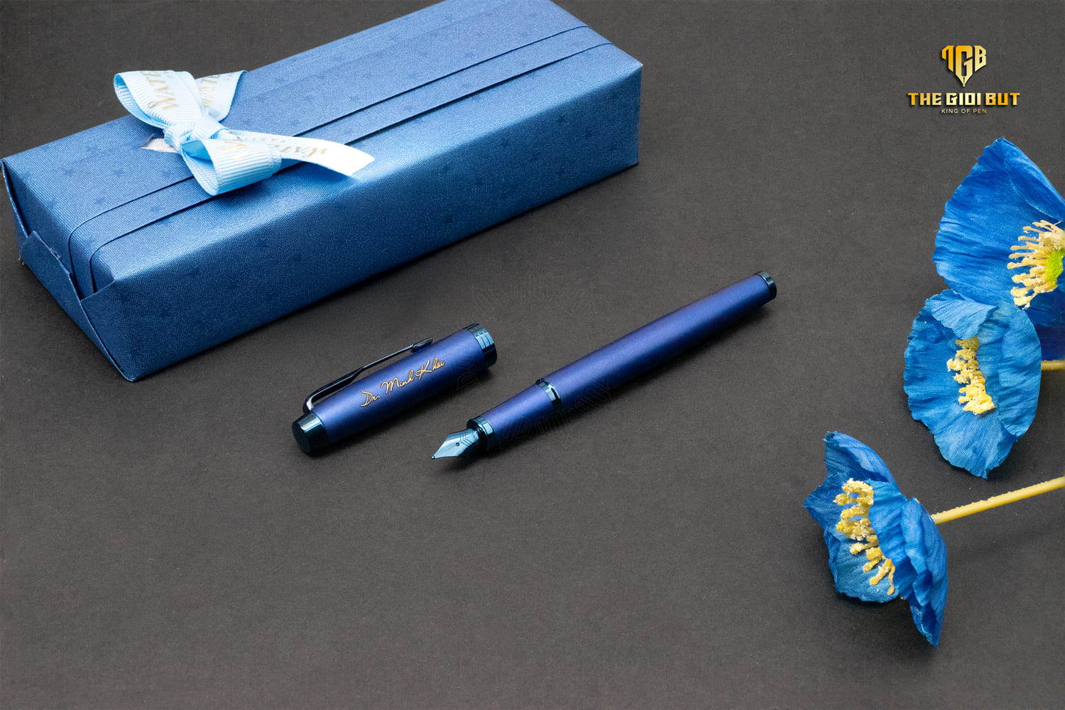 Parker Im Monochrome Blue Fountain Pen 2172963 801