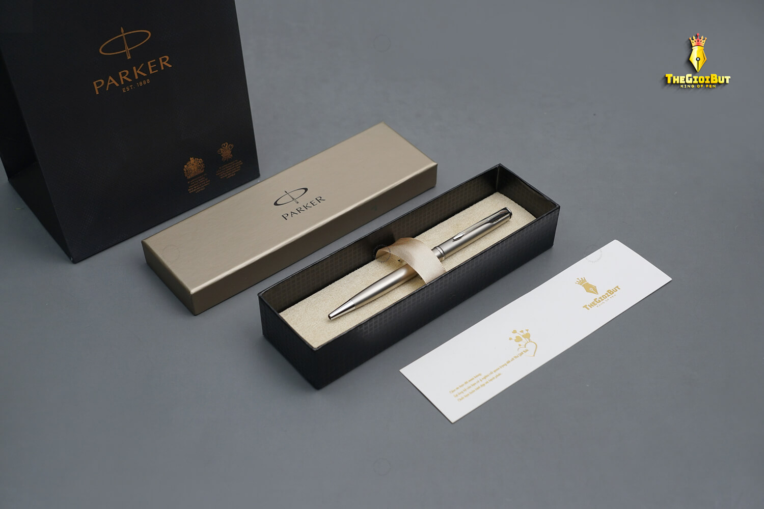Parker Insignia Stainless Steel Chrome Trim Ballpoint Pen Box