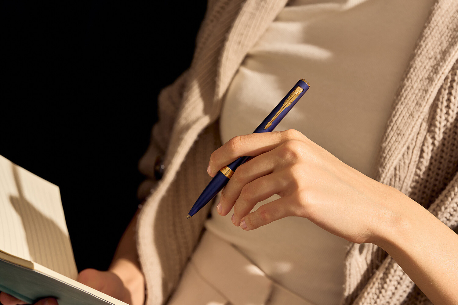 Parker Meridian Blue Lacquer Gt Ballpoint Pen 2231411 12