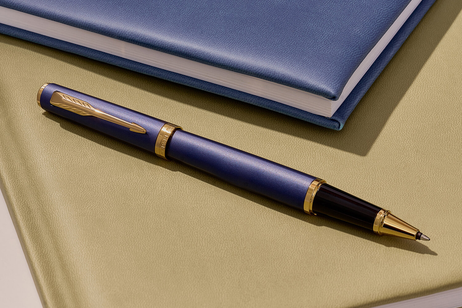Parker Meridian Blue Lacquer Gt Rollerball Pen 2231410 12